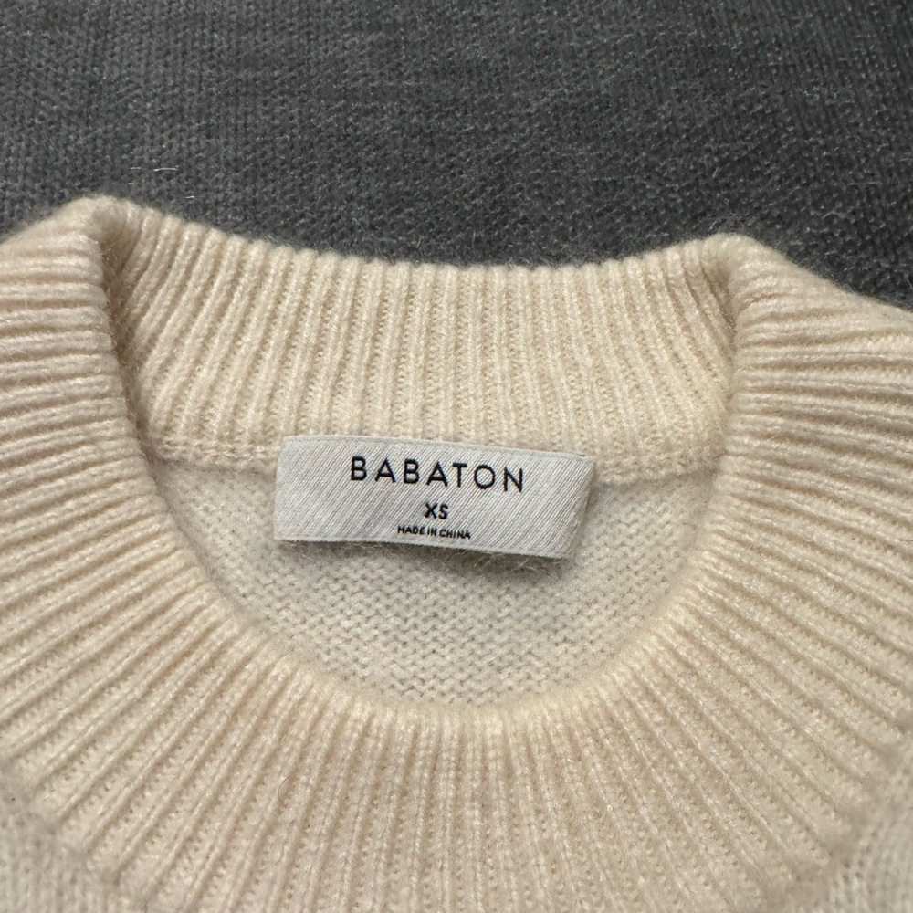 Cream Aritzia Sweater - Picture 4 of 7
